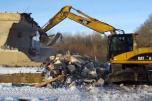 Brukarstwo | Roboty ziemne | Transport | Wyburzenia | Recykling 4 Rozbiórki, wyburzenia