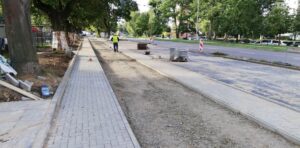 chodnik - kostka brukowa, krawężniki