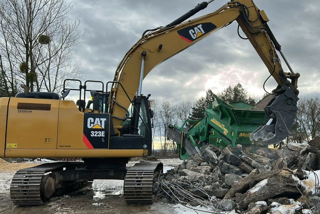 Koparka gąsienicowa CAT 323E